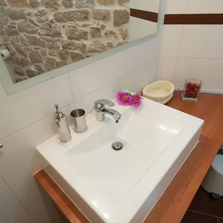 Ivan - Great Location Apartament