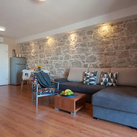Ivan - Great Location Apartament Poljana (Ugljan)